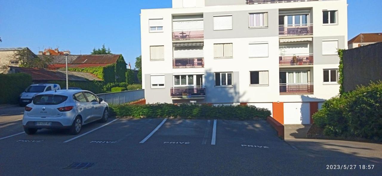 Le Phenix A Internet Haut Debit & Parking Dijon Exterior photo